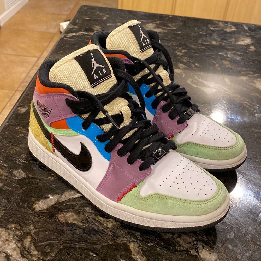 Nike Jordan 1 “lightbulb”